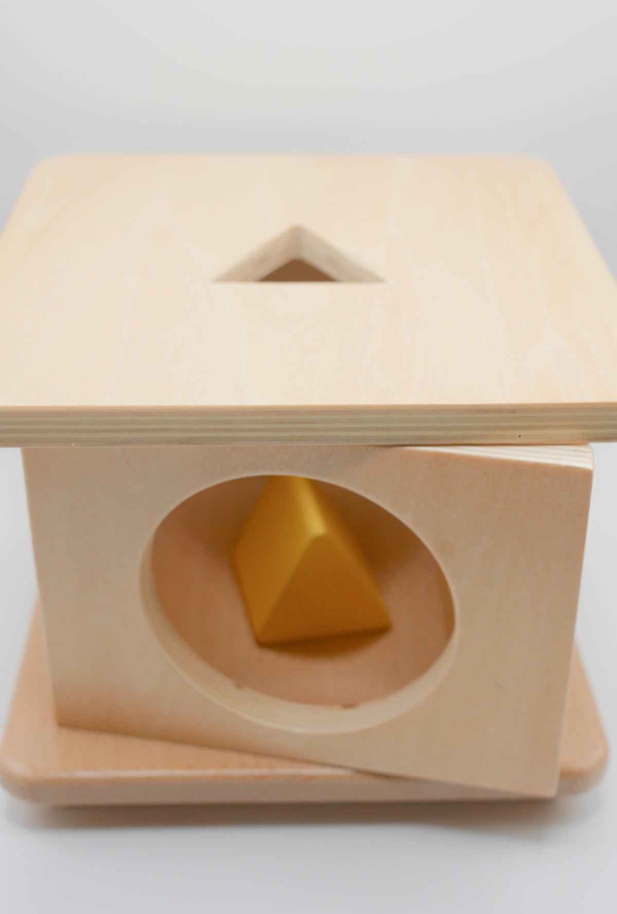 Boîte "imbucare" à forme "Prisme triangualire"