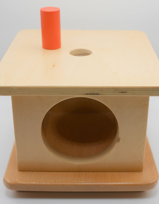 Boîte "imbucare" à forme "petit cylindre rouge"